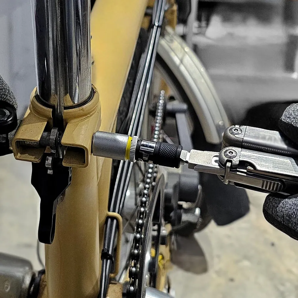 Flat End 1/4" Hex & Square Socket 2 in 1 Extension-5