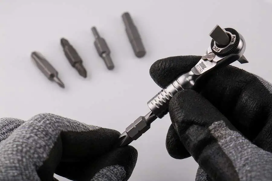 The New Feature Packed 711L TG EDC Mini Ratchet Wrench-02