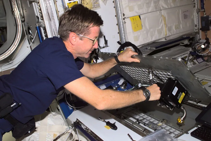 What EDC gear do Astronauts use-04